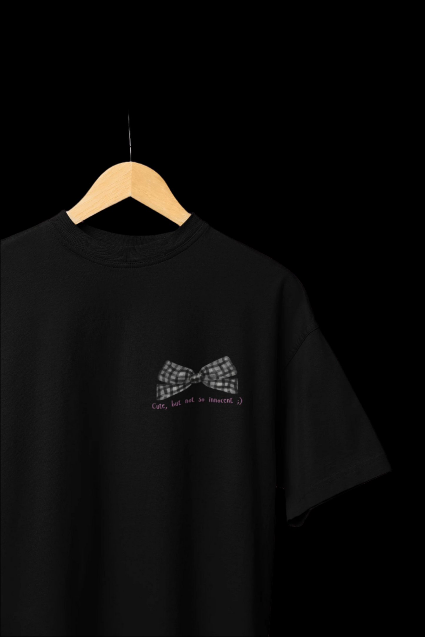White and black bow black t-shirt